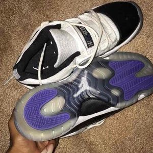 Jordan retro 11 low concord grade school